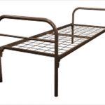 Кровати металлические .