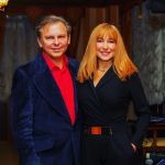 Поющие ведущие Виктор и Светлана на свадьбу.