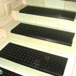 Накладная резиновая проступь - накладка на ступени