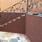 Выполняем работы по утеплению и отделке цоколя дома